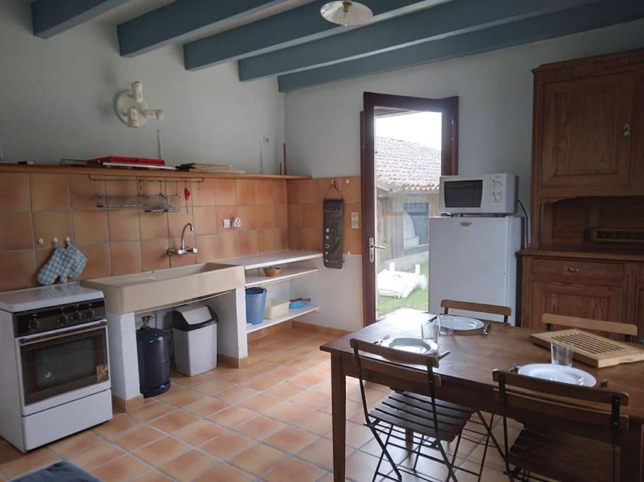 Le Petit Frouas Sud Apartment Vielle-Saint-Girons Bagian luar foto