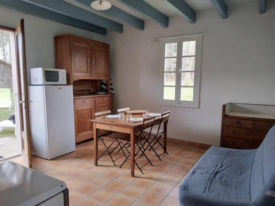 Le Petit Frouas Sud Apartment Vielle-Saint-Girons Bagian luar foto